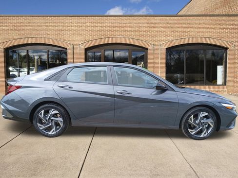 New 2025 Hyundai Elantra Sport w/ Cargo Package image 2