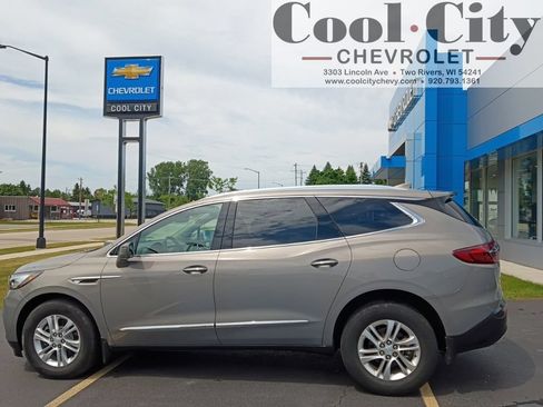 Used 2018 Buick Enclave Essence AWD/4WD image 1
