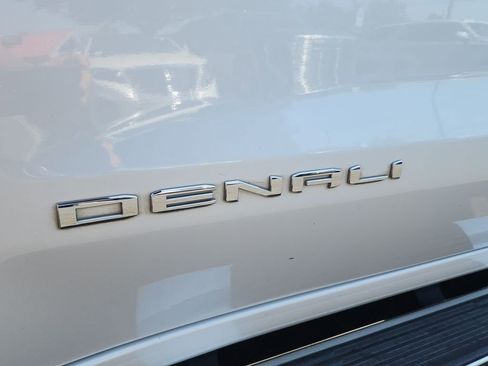 Certified 2023 GMC Sierra 1500 Denali w/ Technology Package AWD/4WD image 32