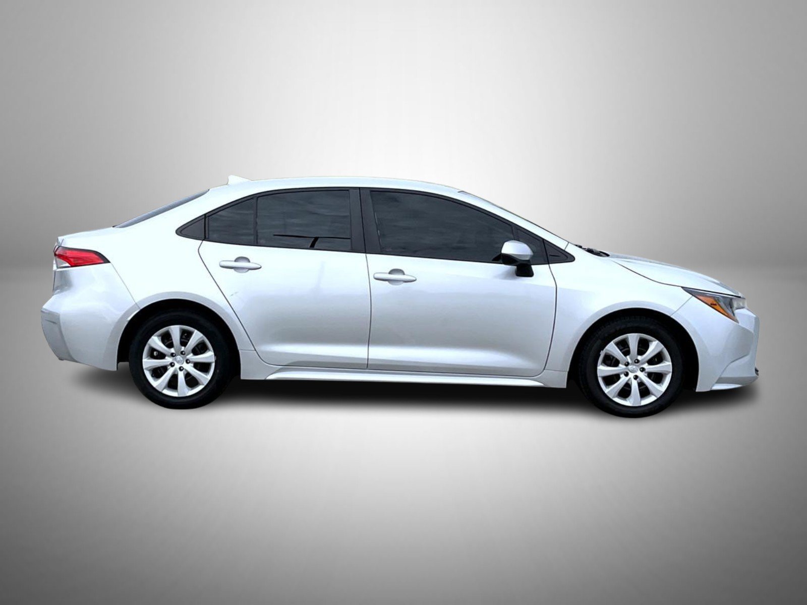 Used 2024 Toyota Corolla LE FWD image 5
