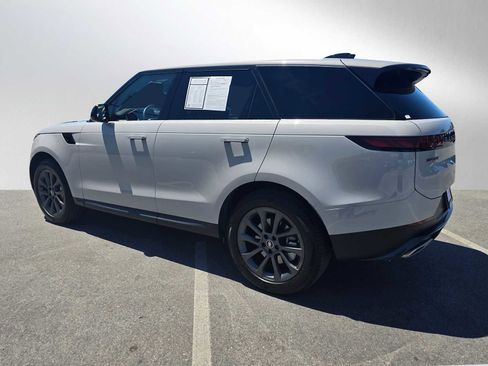 Used 2025 Land Rover Range Rover Sport AWD/4WD image 3