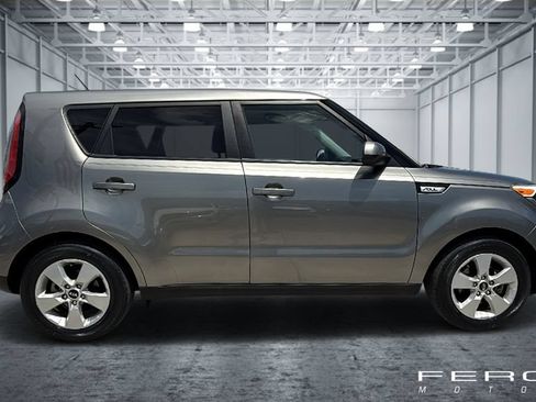 Used 2019 Kia Soul w/ Convenience Package FWD image 6