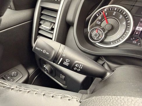 Used 2022 RAM 1500 Big Horn AWD/4WD image 18