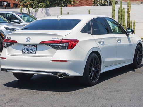 Used 2024 Honda Civic Sport image 9