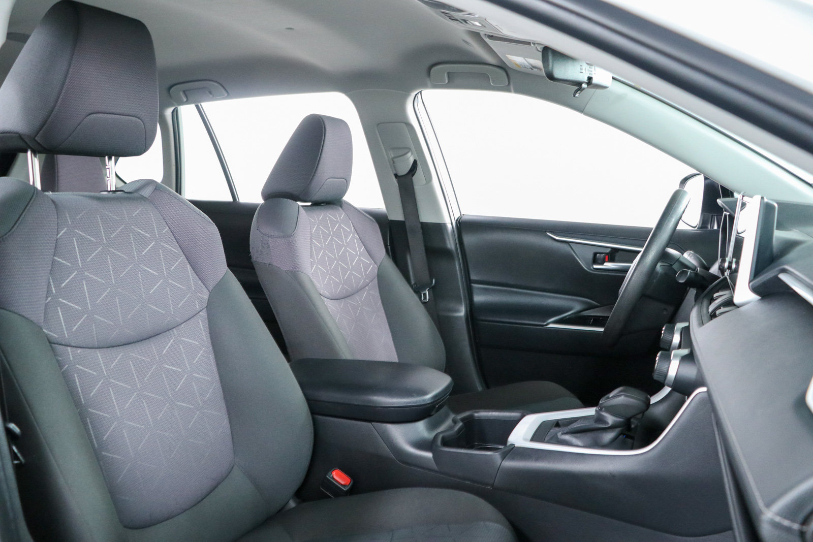 Used 2025 Toyota RAV4 XLE FWD image 26