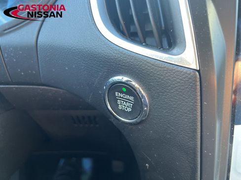 Used 2022 Ford Edge Titanium image 53