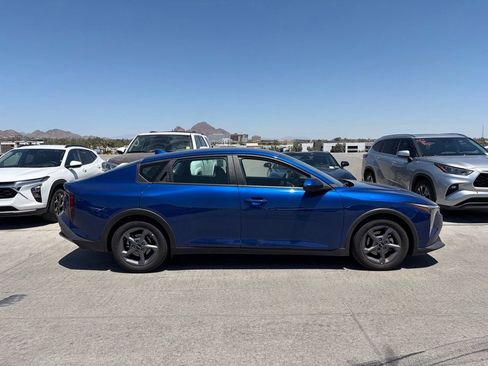 Used 2025 Kia K4 FWD image 3