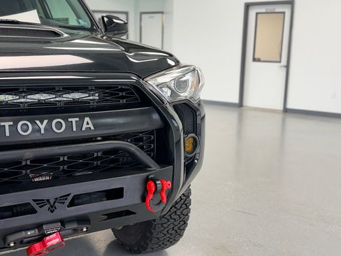 Used 2019 Toyota 4Runner TRD Pro AWD/4WD image 11