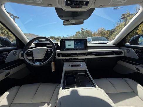New 2026 Lincoln Aviator Reserve image 10