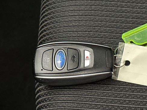 Used 2025 Subaru Legacy Premium AWD/4WD image 38