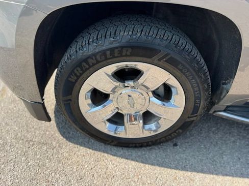 Used 2019 Chevrolet Tahoe Premier AWD/4WD image 9