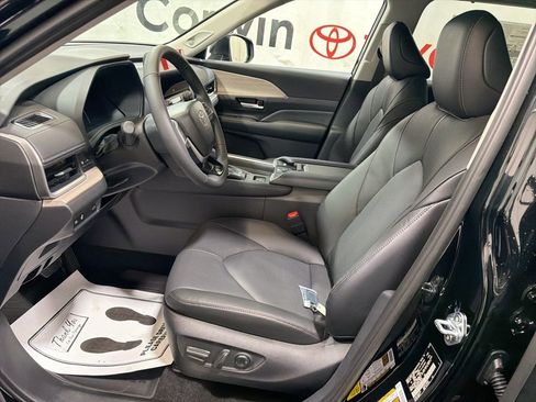 New 2026 Toyota Grand Highlander AWD image 25