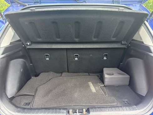 Used 2023 Hyundai Venue SE w/ Cargo Package FWD image 16