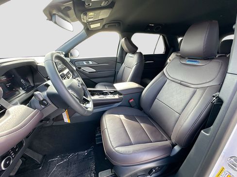 New 2026 Ford Explorer Platinum RWD image 15