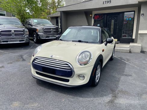 Used 2015 MINI Cooper 2-Door Hardtop FWD image 2
