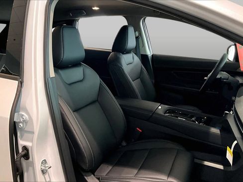 Certified 2026 Nissan Murano SV AWD/4WD image 9