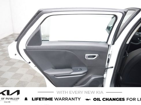 New 2026 Kia K4 LXS image 11