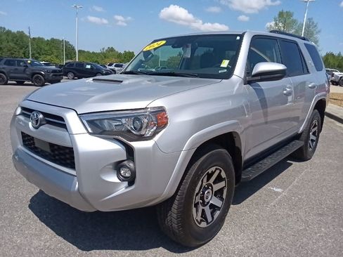 Used 2024 Toyota 4Runner TRD Off-Road AWD/4WD image 7