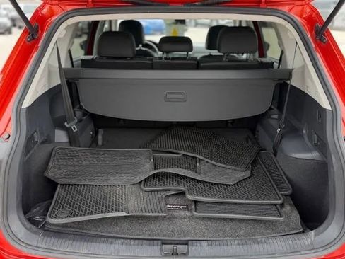Used 2019 Volkswagen Tiguan SE FWD image 19