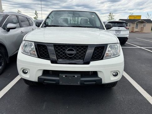 Used 2019 Nissan Frontier SV w/ Value Truck Package AWD/4WD image 2