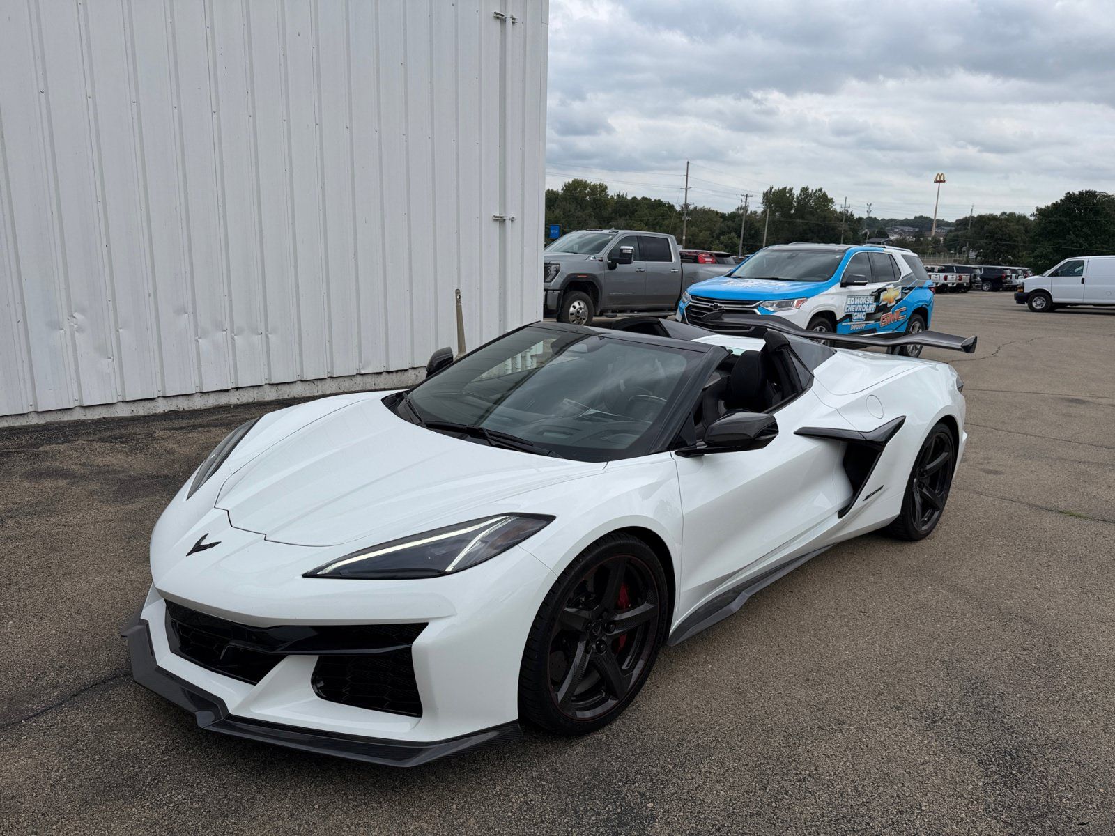 Used 2026 Chevrolet Corvette Z06 RWD image 16