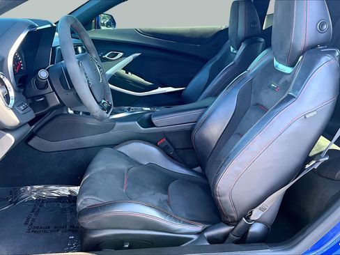 Used 2021 Chevrolet Camaro ZL1 RWD image 7
