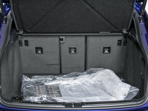 New 2026 Porsche Macan AWD/4WD image 31