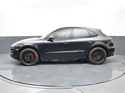 Used 2018 Porsche Macan GTS image 2