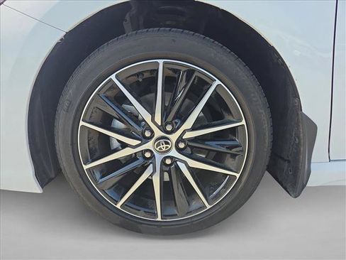 Used 2024 Toyota Camry SE w/ Convenience Package FWD image 22
