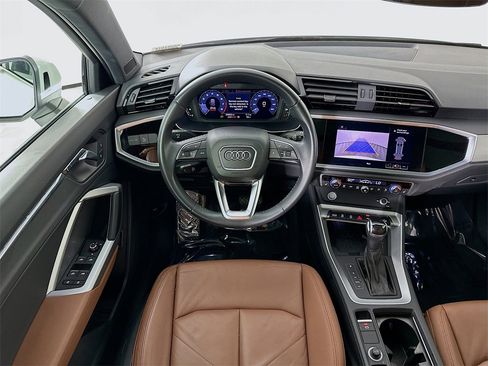 Used 2020 Audi Q3 2.0T Premium Plus w/ Premium Plus Package image 21