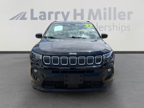 Certified 2022 Jeep Compass Latitude image 8