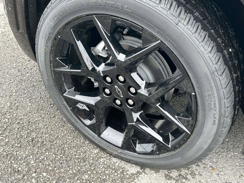 New 2026 Chevrolet Traverse RS w/ LPO, Floor Liner Package image 9