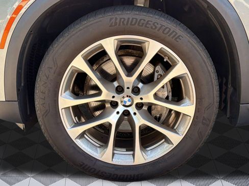 Used 2025 BMW X5 xDrive40i AWD/4WD image 13