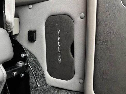 Used 2022 Chevrolet Express 2500 Extended w/ Enhanced Convenience Package RWD image 12