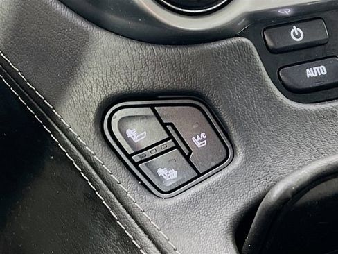 Used 2016 Chevrolet Suburban LTZ AWD/4WD image 21