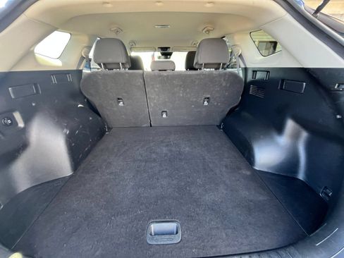 Used 2025 Kia Sportage LX FWD image 27
