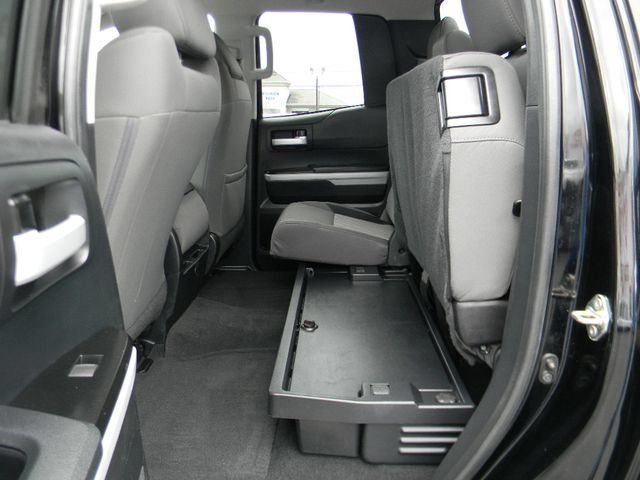 Used 2017 Toyota Tundra SR5 AWD/4WD image 18