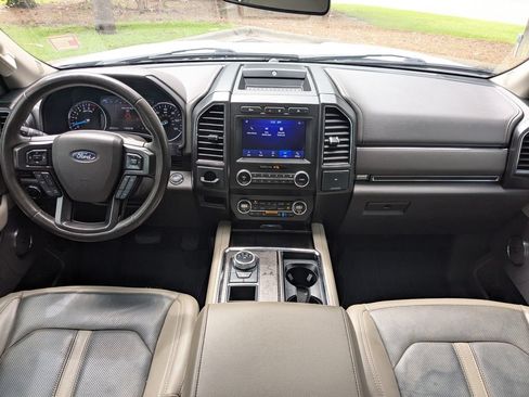 Used 2021 Ford Expedition Limited RWD image 14