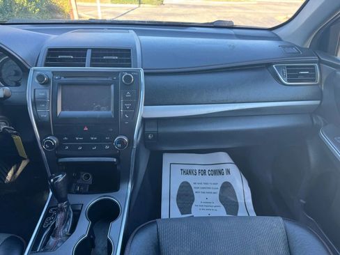 Used 2016 Toyota Camry SE FWD image 8