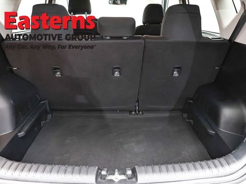 Used 2025 Kia Soul LX w/ LX Technology Package FWD image 9