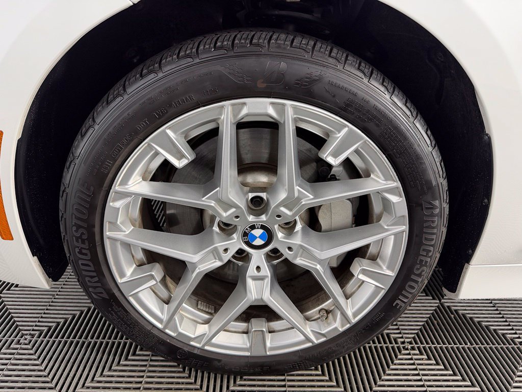 Used 2026 BMW 330i xDrive Sedan AWD/4WD image 12