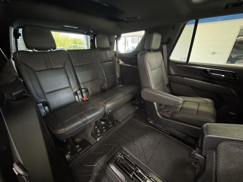 Used 2025 Chevrolet Tahoe RST w/ Comfort Package AWD/4WD image 15