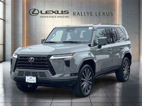 Used 2024 Lexus GX 550 w/ Accessory Package (2T) image 3