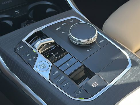 New 2026 BMW 330i Sedan w/ Premium Package image 25