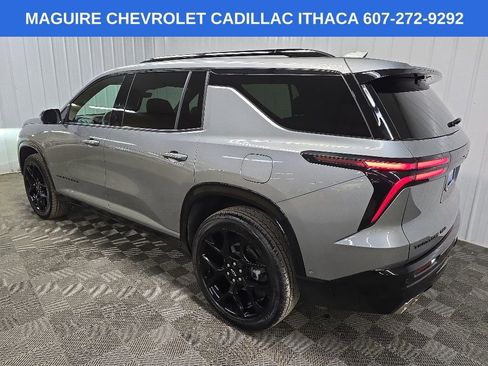 Used 2026 Chevrolet Traverse RS AWD/4WD image 9