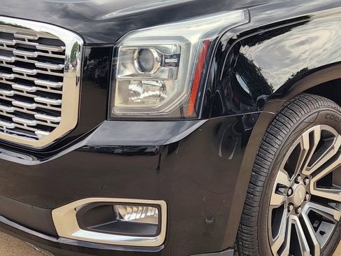 Used 2018 GMC Yukon XL Denali w/ Denali Ultimate Package AWD/4WD image 6