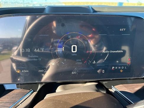 New 2026 Chevrolet Suburban LT image 15