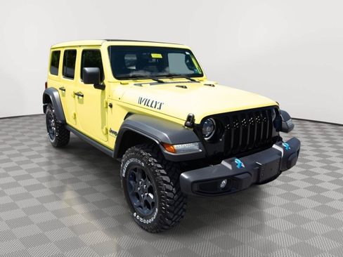 Used 2023 Jeep Wrangler Unlimited w/ Sun & Screen Package AWD/4WD image 3