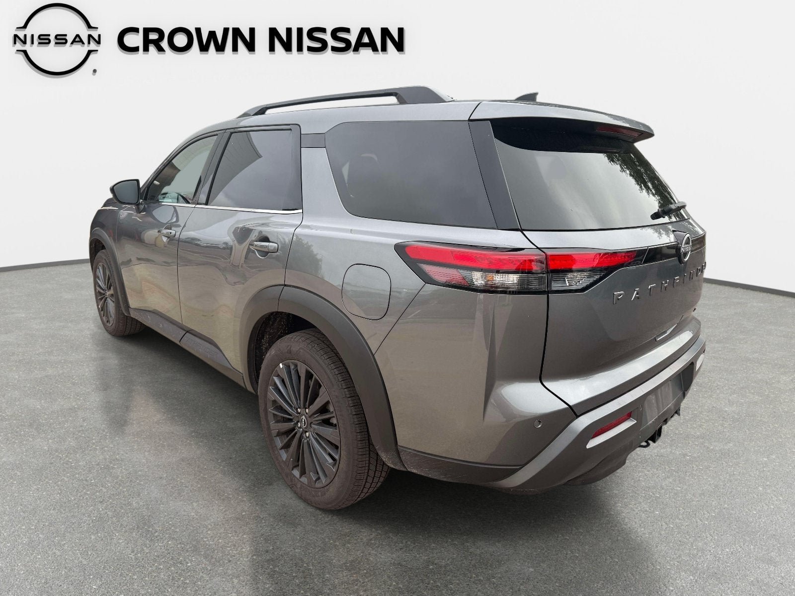 Certified 2026 Nissan Pathfinder SL w/ SL Premium Package FWD image 4