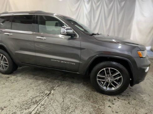 Used 2017 Jeep Grand Cherokee Limited AWD/4WD image 4